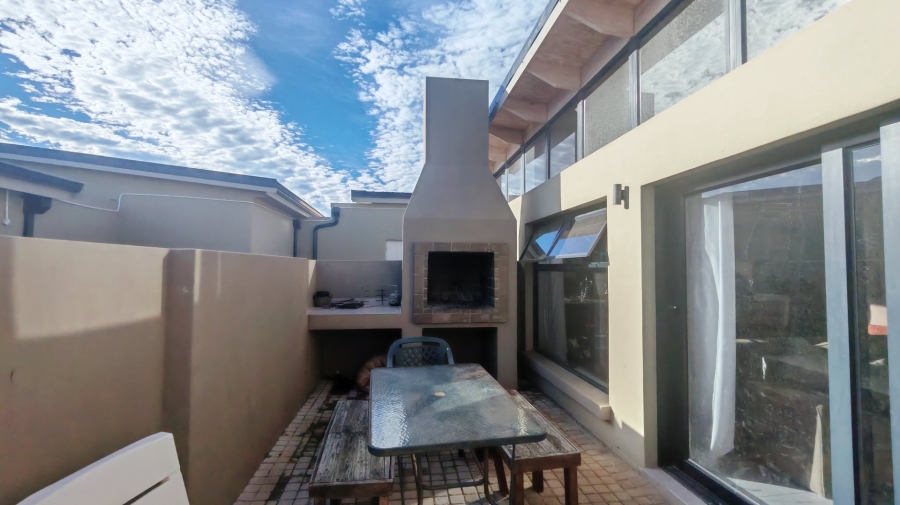 3 Bedroom Property for Sale in Hartenbos Heuwels Western Cape